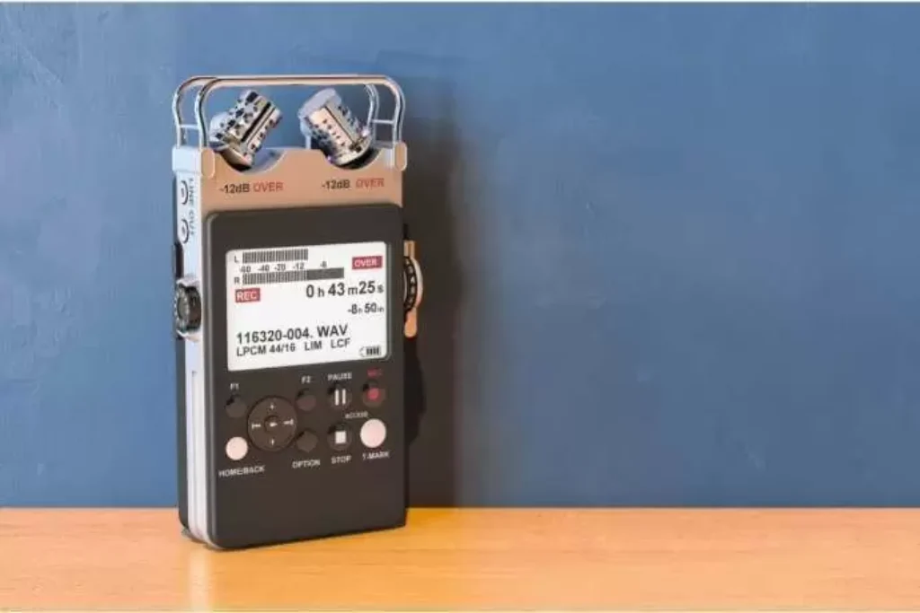 pequeno gravador de áudio em destaque